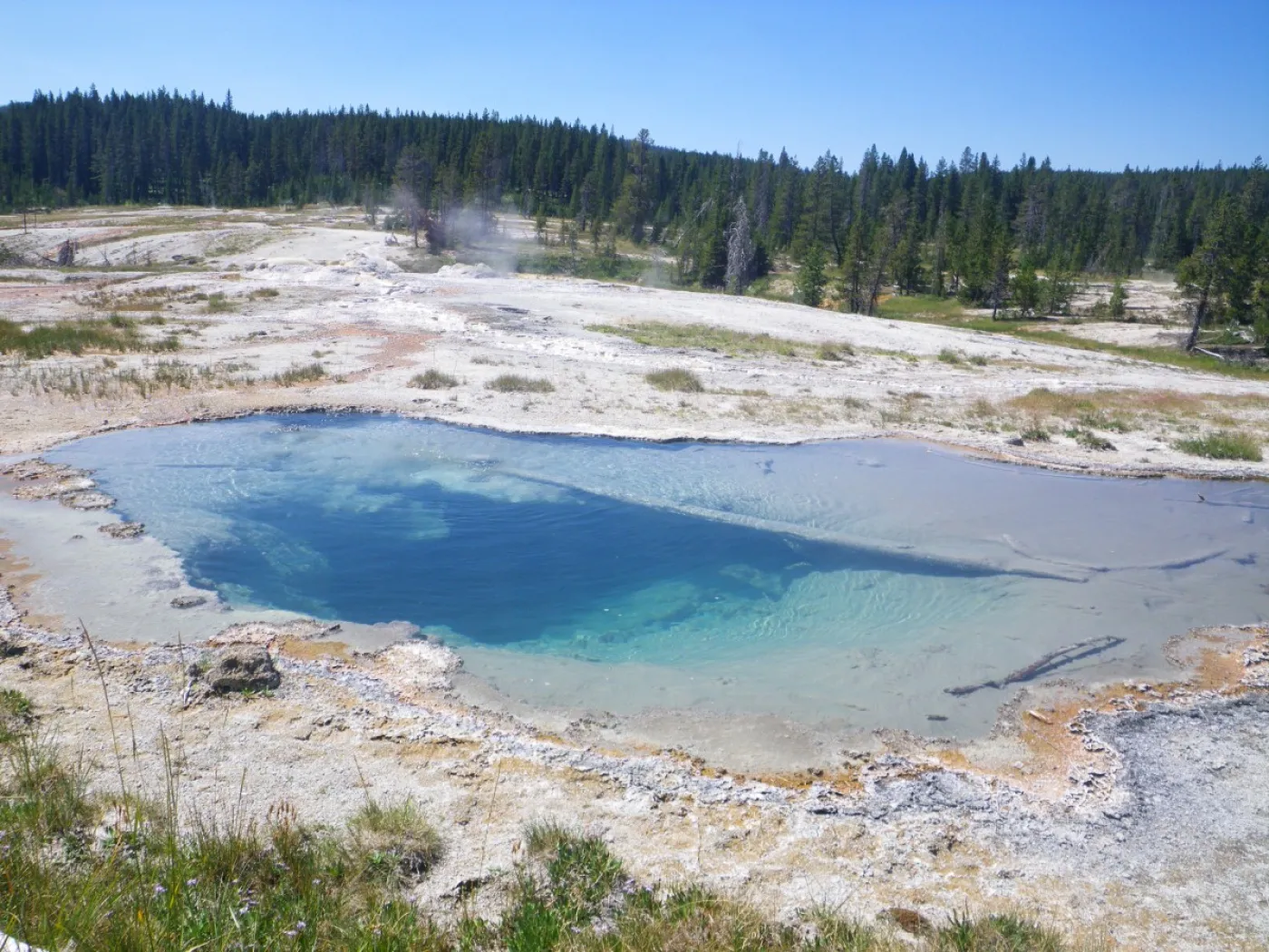 Shoshone geyser basin clearance hike